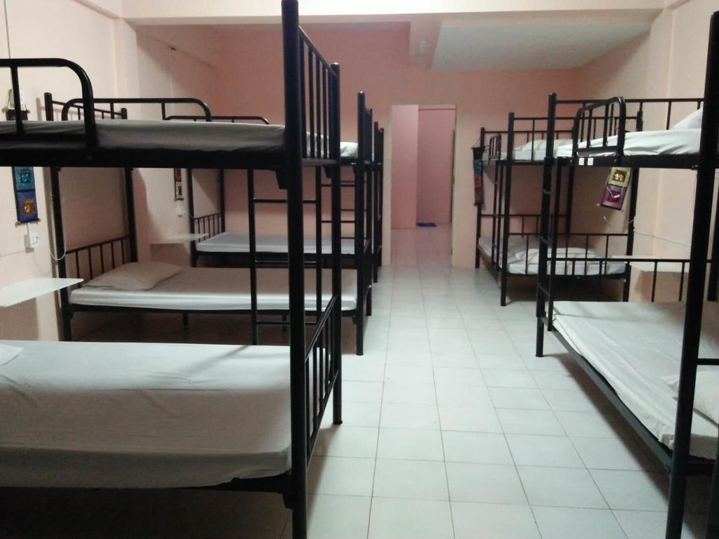The Galiness International Backpacker Hostel Phuket Patong Dış mekan fotoğraf
