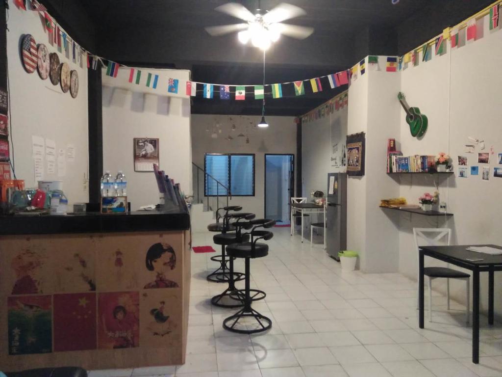 The Galiness International Backpacker Hostel Phuket Patong Dış mekan fotoğraf
