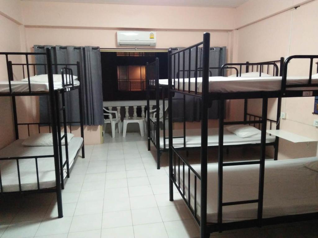 The Galiness International Backpacker Hostel Phuket Patong Dış mekan fotoğraf