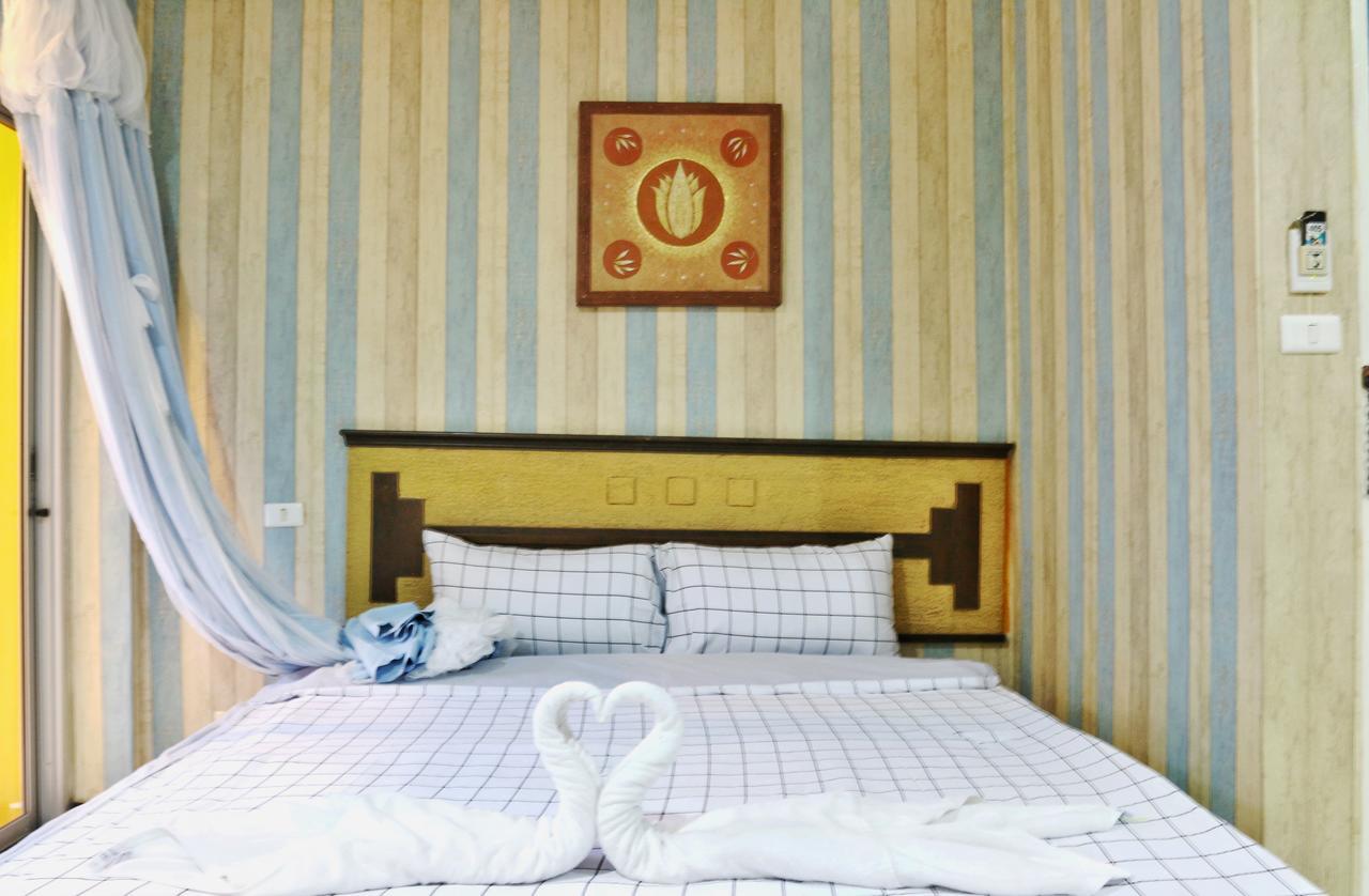 The Galiness International Backpacker Hostel Phuket Patong Dış mekan fotoğraf
