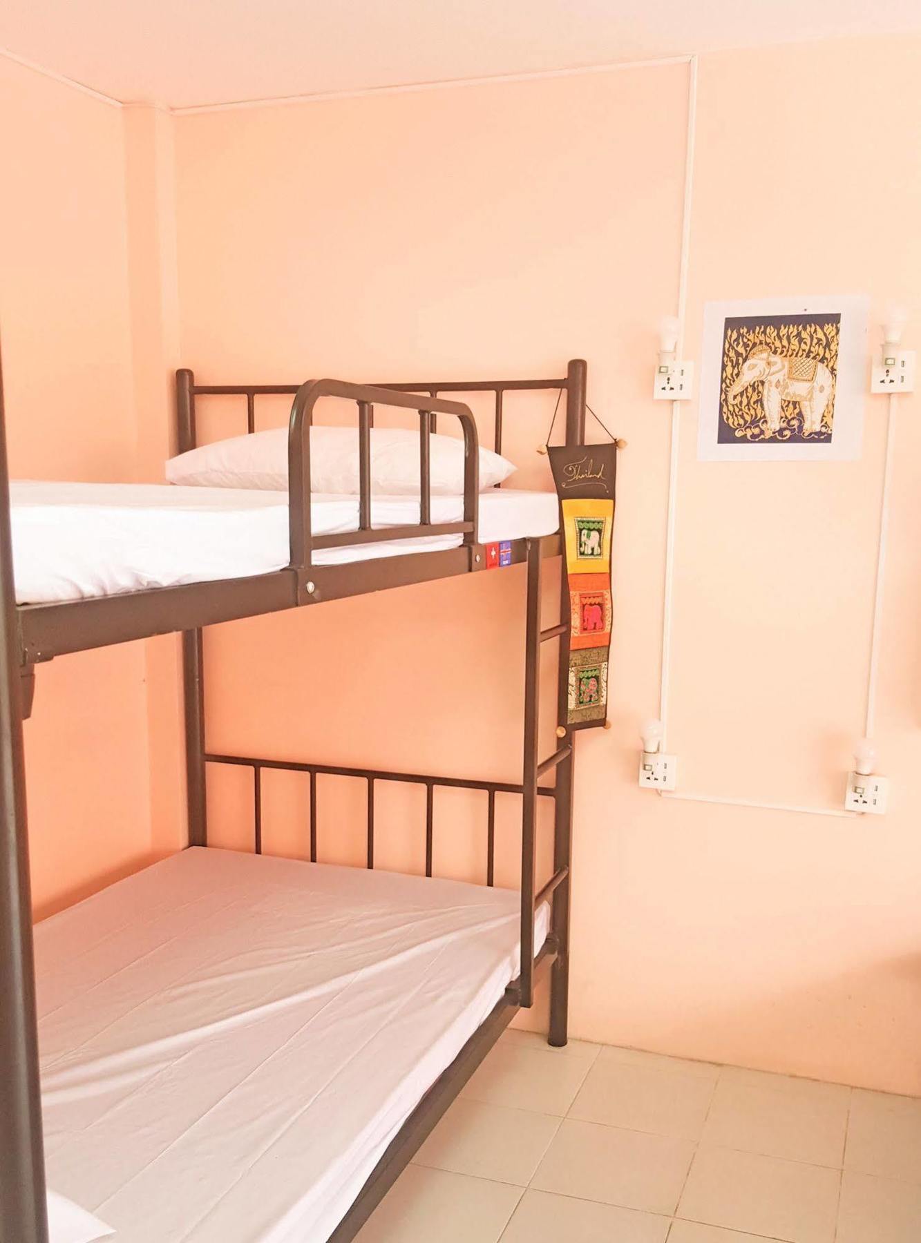 The Galiness International Backpacker Hostel Phuket Patong Dış mekan fotoğraf